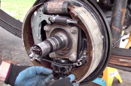 How To Diagnose A Failing Emergency Brake | Lugnut4x4