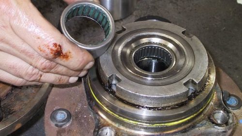 how to replace bearings on rear differential